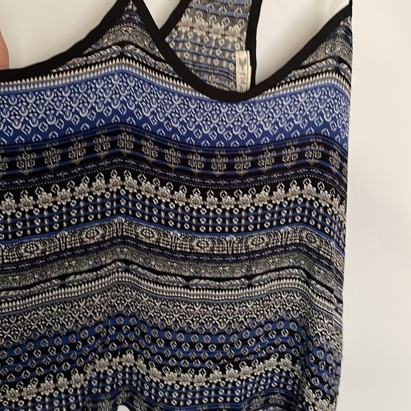 Cute Razorback Top BoHo Style - RZD - Used - Picture 2 of 4